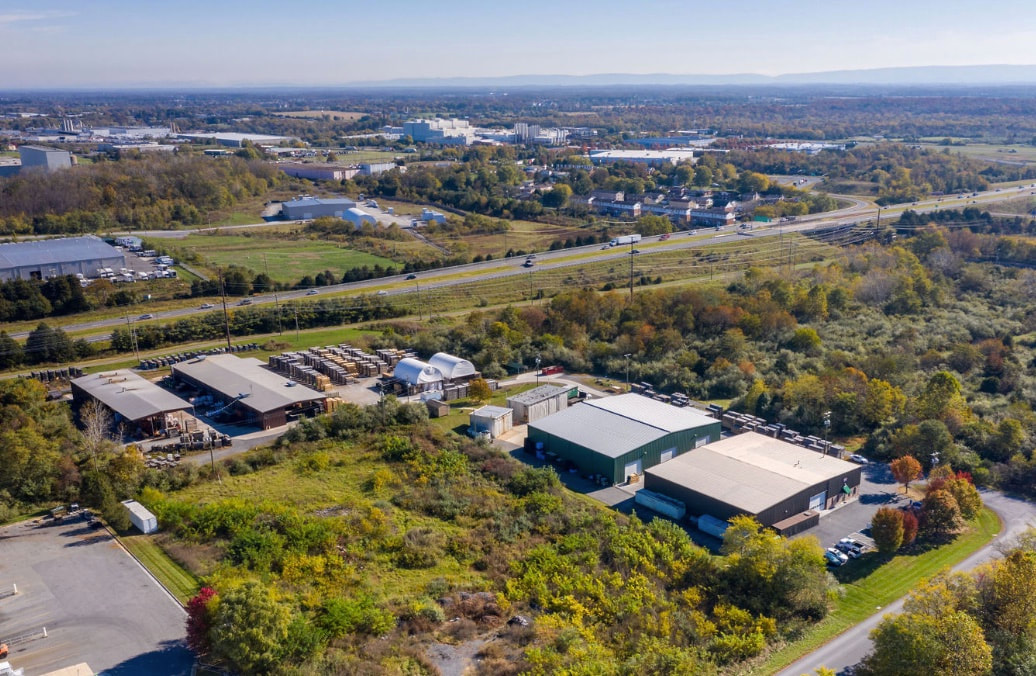 Picture - aerial view of Hurford Hardwoods USA warehouses and distribution yard